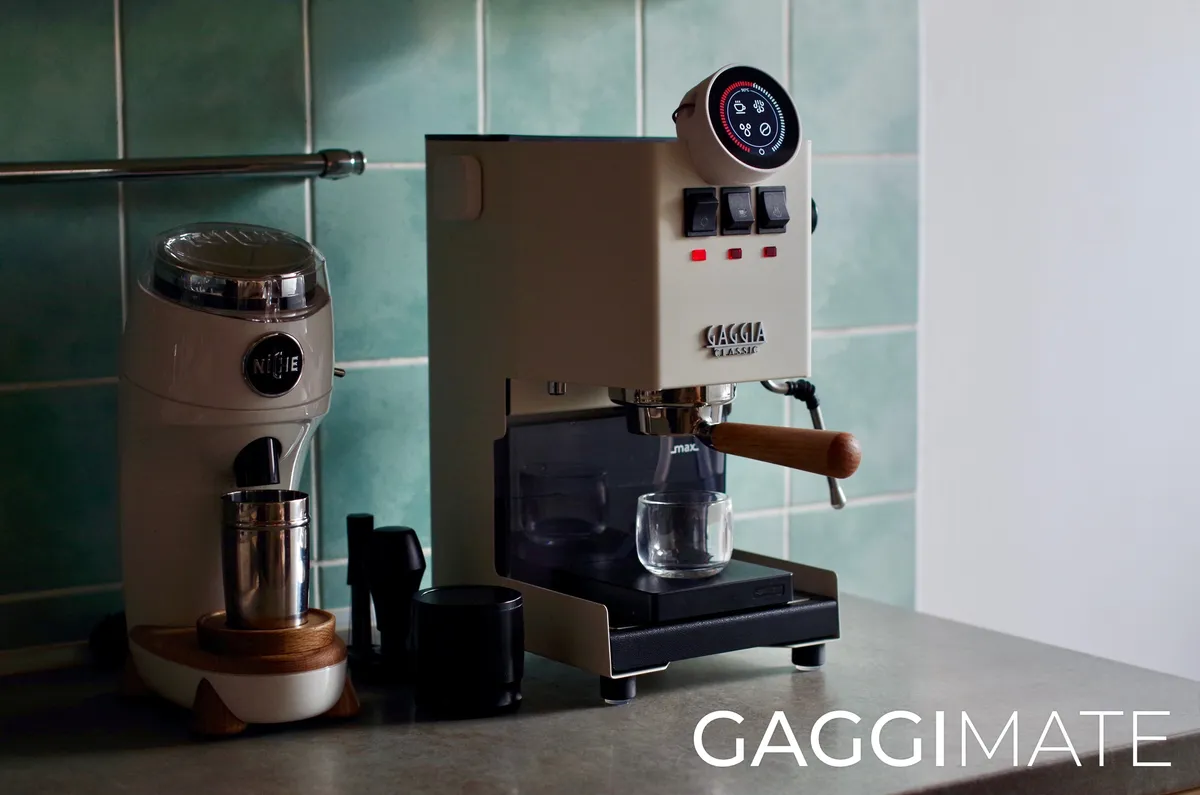 Gaggia Classic render with GaggiMate integration