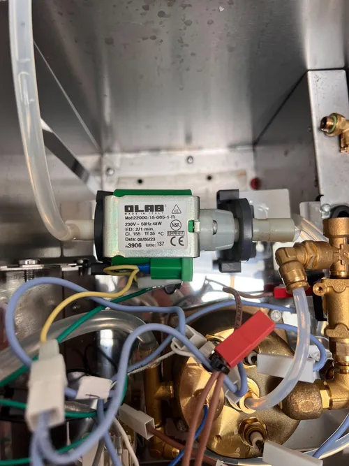 OLAB pump shifted left after rotating the silent blocks 180°